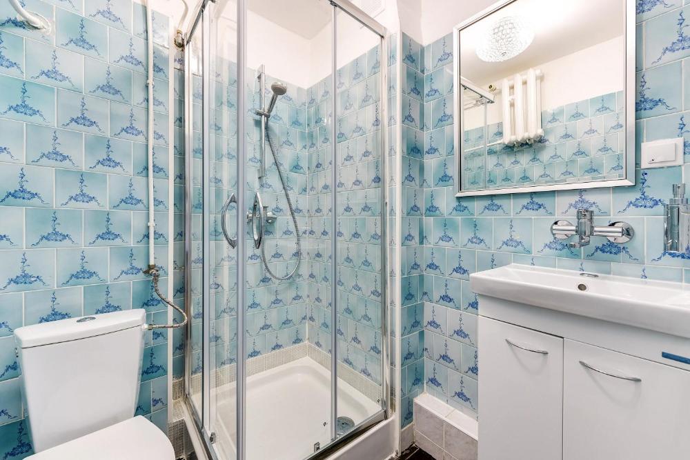 Double Room with Shower